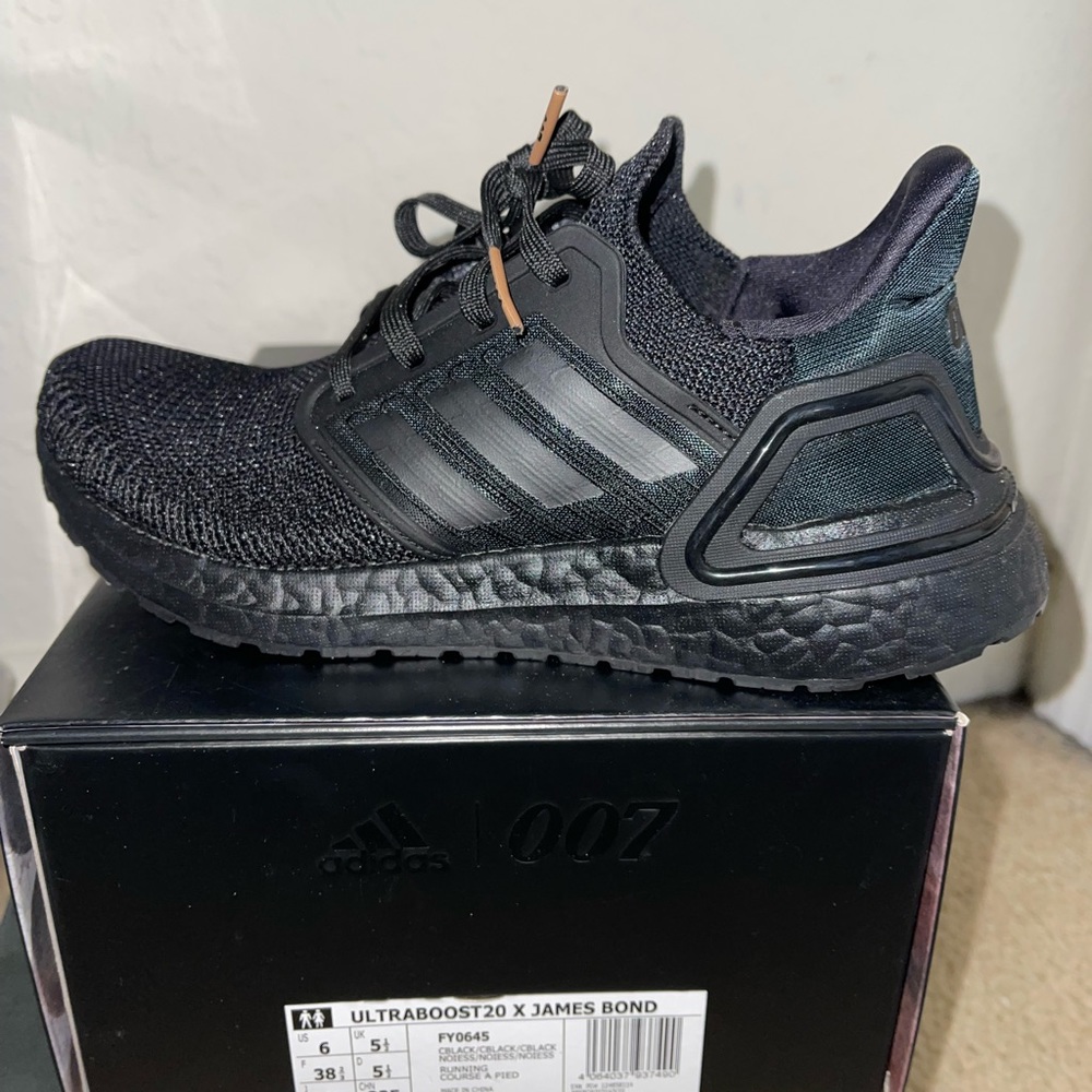 Adidas Ultraboost 20 James Bond